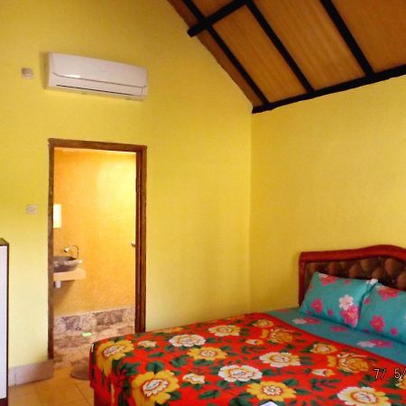 Aura Guest House Gili Air Extérieur photo