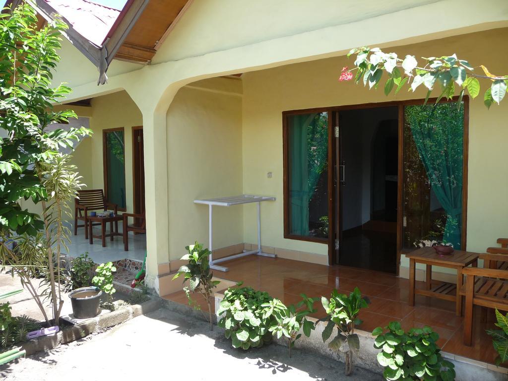 Aura Guest House Gili Air Extérieur photo