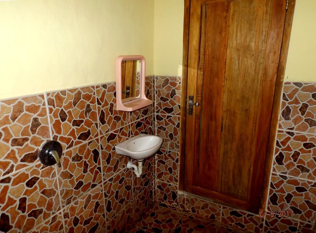 Aura Guest House Gili Air Extérieur photo